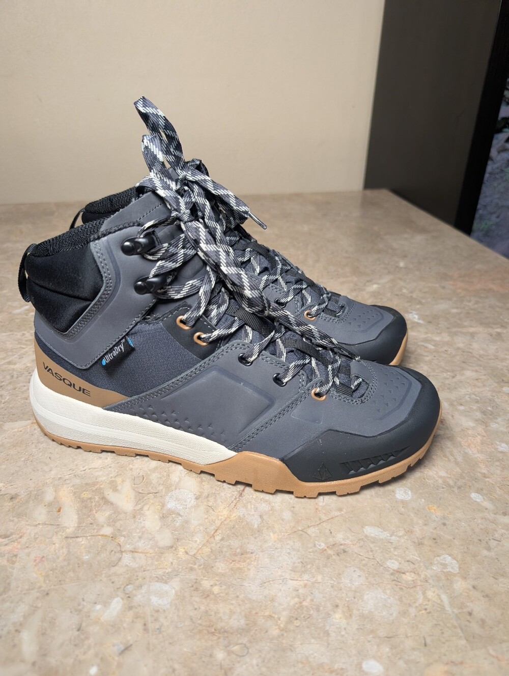 Vasque Alchemist XT UD Waterproof Trail Hiking Boots Magnet/Tabacoo Men Size 9